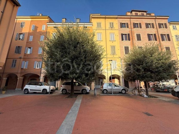 appartamento in vendita a Modena in zona Centro Storico