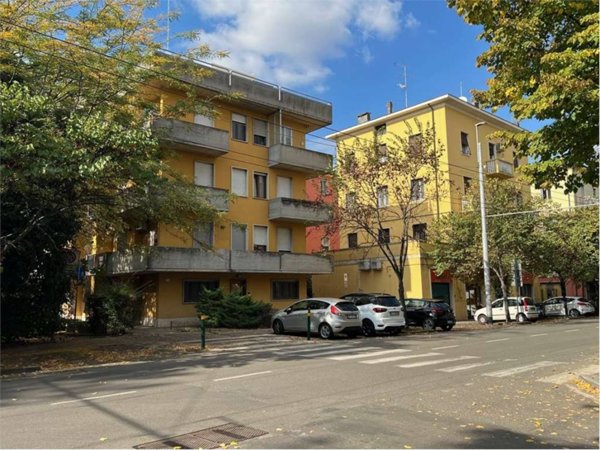 appartamento in vendita a Modena in zona Centro Storico