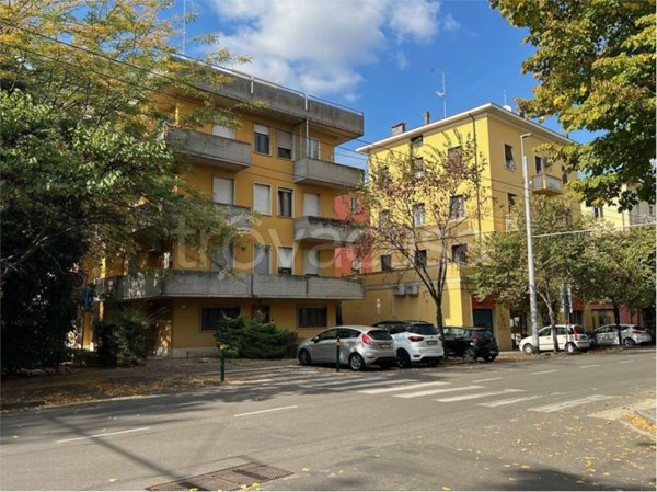 appartamento in vendita a Modena in zona Centro Storico