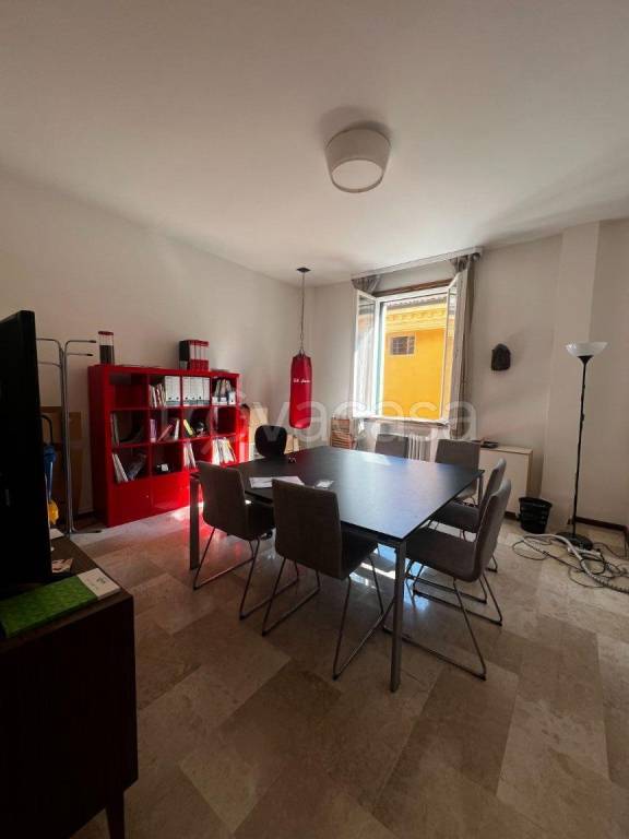 appartamento in vendita a Modena in zona Centro Storico