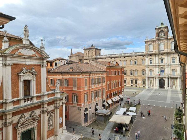 appartamento in vendita a Modena in zona Centro Storico