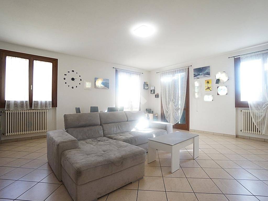 appartamento in vendita a Modena in zona Baggiovara