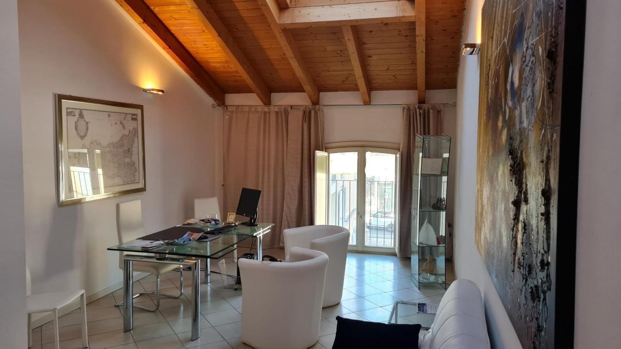 appartamento in vendita a Modena in zona Centro Storico