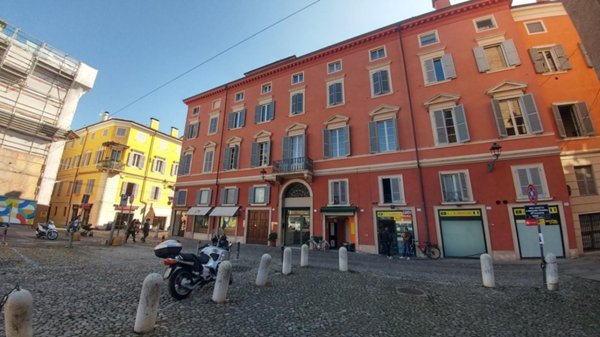 appartamento in vendita a Modena in zona Centro Storico