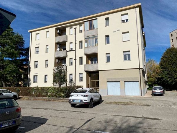 appartamento in vendita a Modena in zona Crocetta