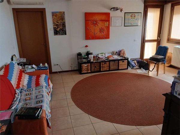 appartamento in vendita a Modena in zona Portile