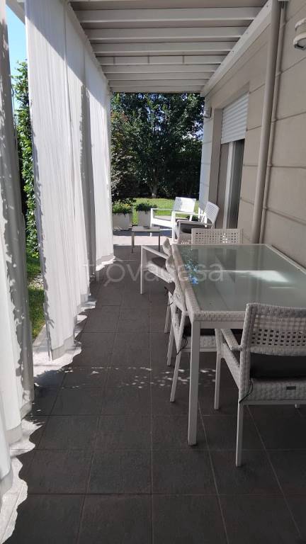 casa indipendente in vendita a Modena in zona Cittanova