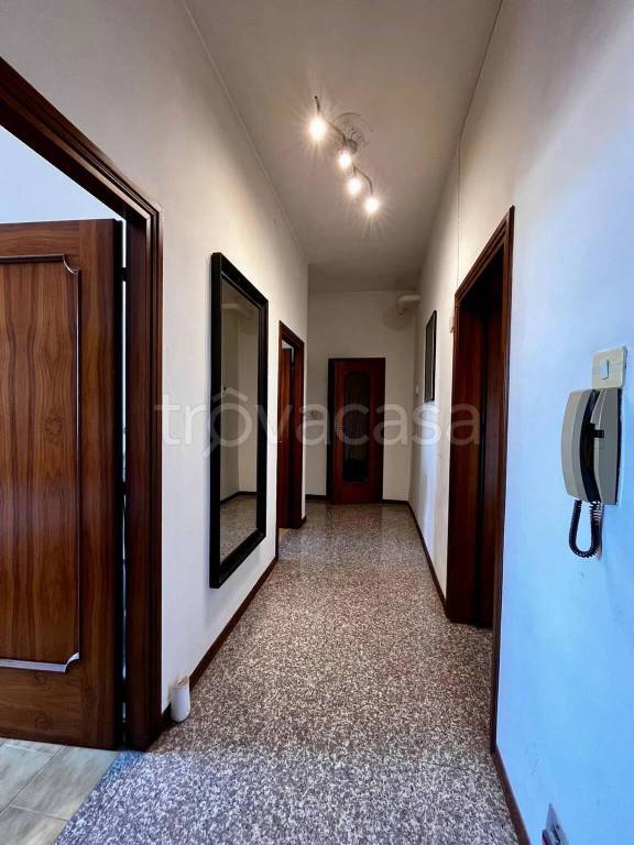 appartamento in vendita a Modena in zona Madonnina / Quattro Ville