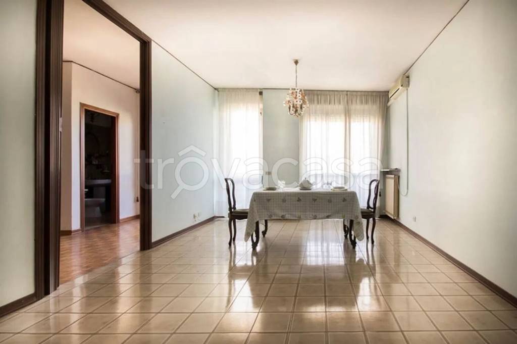 appartamento in vendita a Modena in zona San Faustino