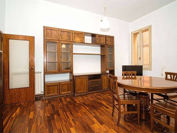 appartamento in vendita a Modena in zona Centro Storico