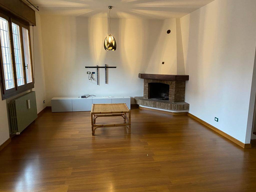 appartamento in vendita a Modena in zona Sant'Agnese