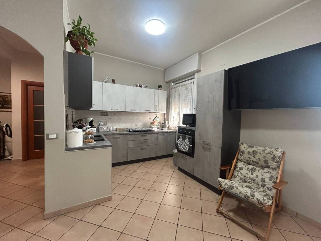 appartamento in vendita a Modena in zona Crocetta