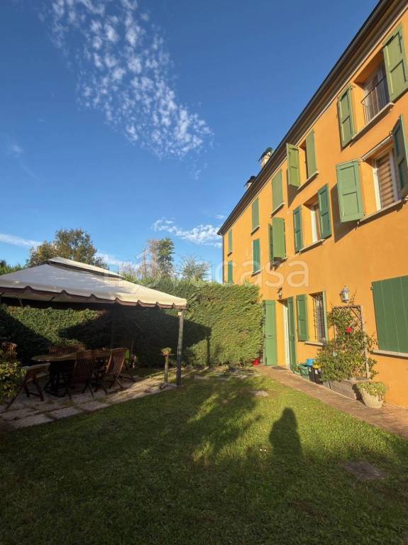 appartamento in vendita a Modena in zona Madonnina / Quattro Ville