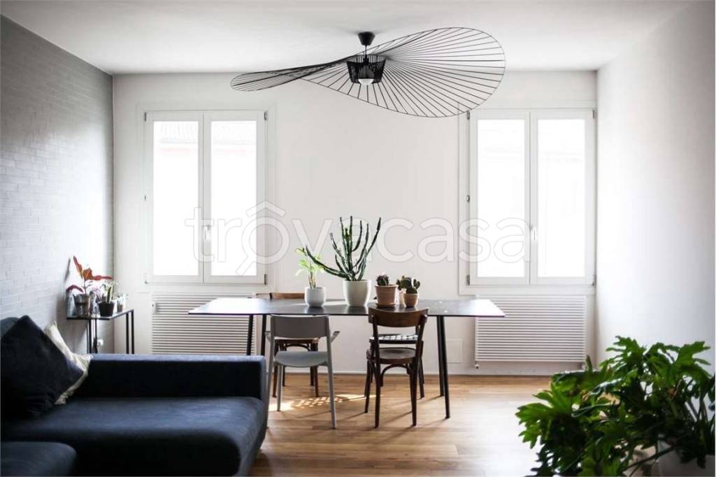 appartamento in vendita a Modena in zona Centro Storico