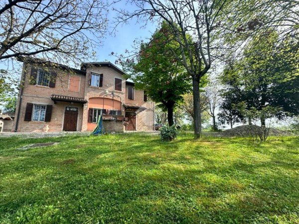 casa indipendente in vendita a Modena in zona Marzaglia