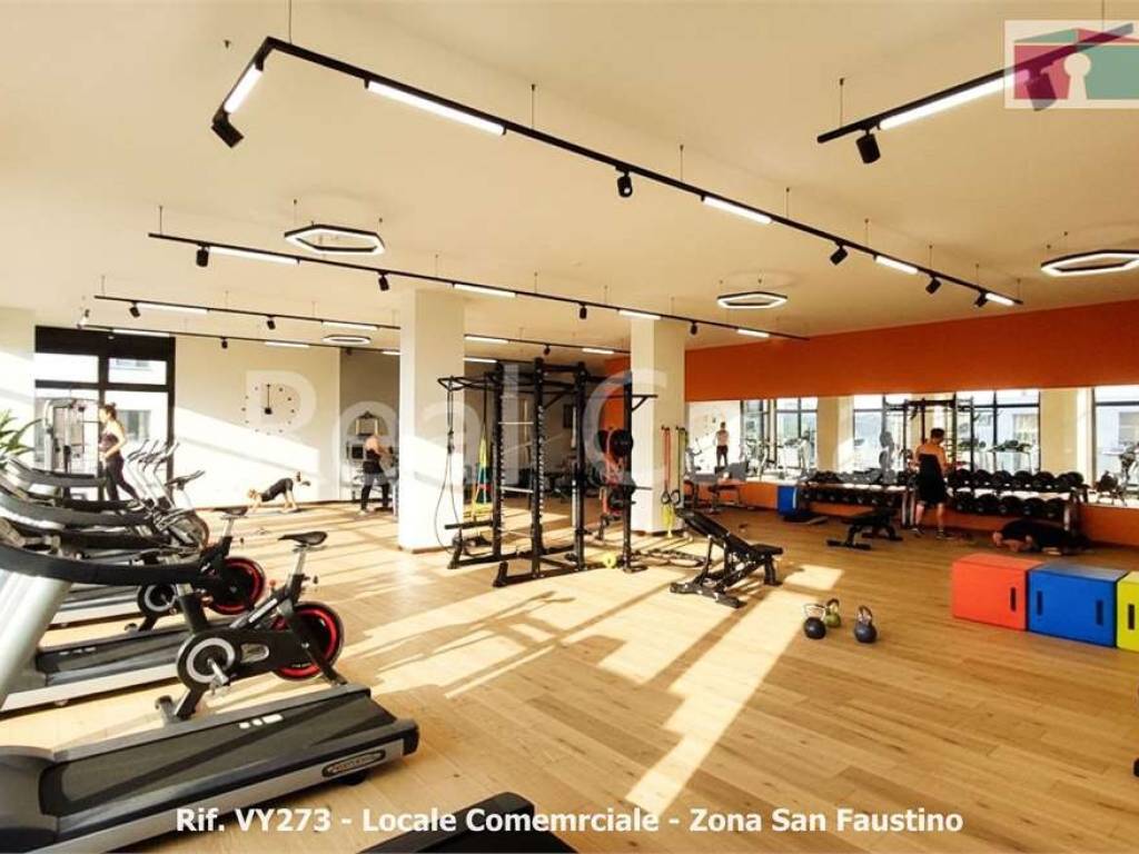 negozio in vendita a Modena in zona San Faustino