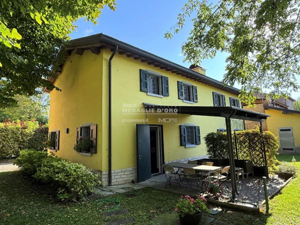 casa indipendente in vendita a Modena in zona Madonnina / Quattro Ville