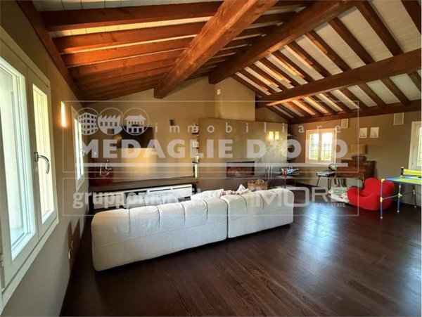 casa indipendente in vendita a Modena in zona Madonnina / Quattro Ville