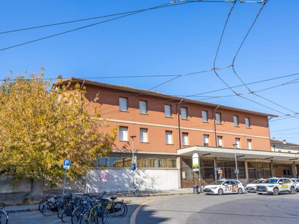 intera palazzina in vendita a Modena in zona San Lazzaro / Modena Est