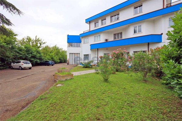 ufficio in vendita a Modena in zona Cognento