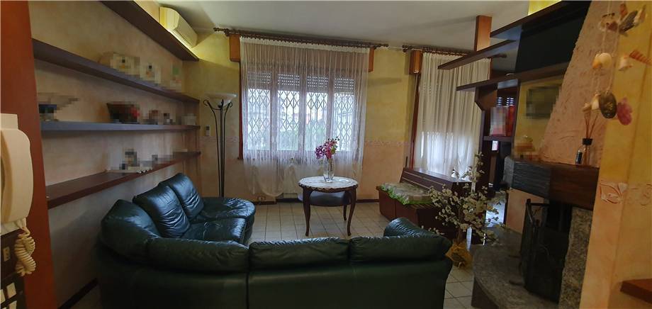 appartamento in vendita a Modena in zona Amendola