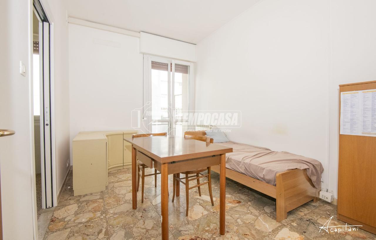 appartamento in vendita a Modena in zona San Lazzaro / Modena Est