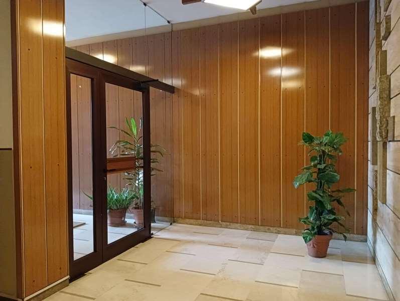 negozio in vendita a Modena in zona Centro Storico