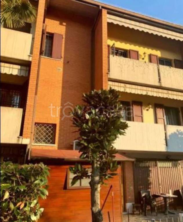 appartamento in vendita a Modena in zona Crocetta