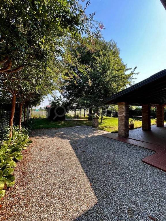 casa indipendente in vendita a Modena in zona Cognento