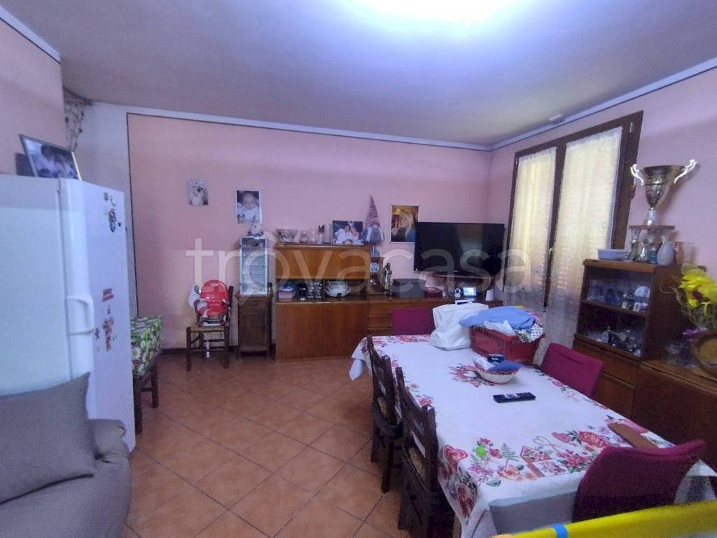 appartamento in vendita a Modena in zona Crocetta