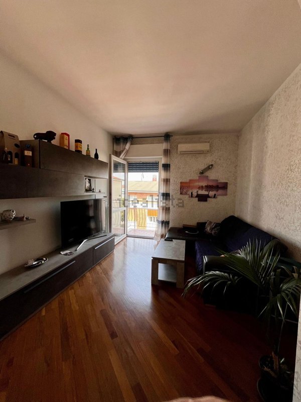 appartamento in vendita a Modena in zona Madonnina / Quattro Ville