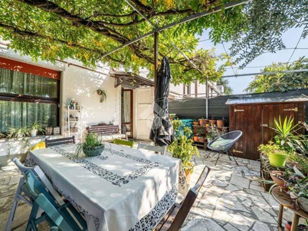 casa indipendente in vendita a Modena in zona Baggiovara