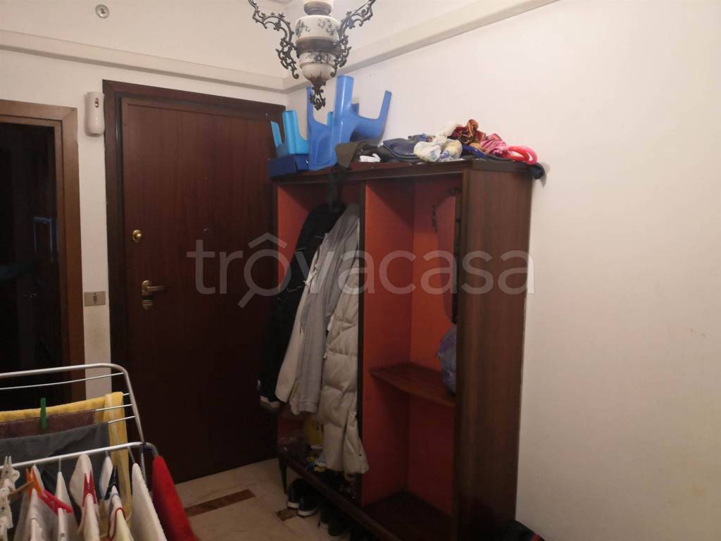 appartamento in vendita a Modena in zona Amendola