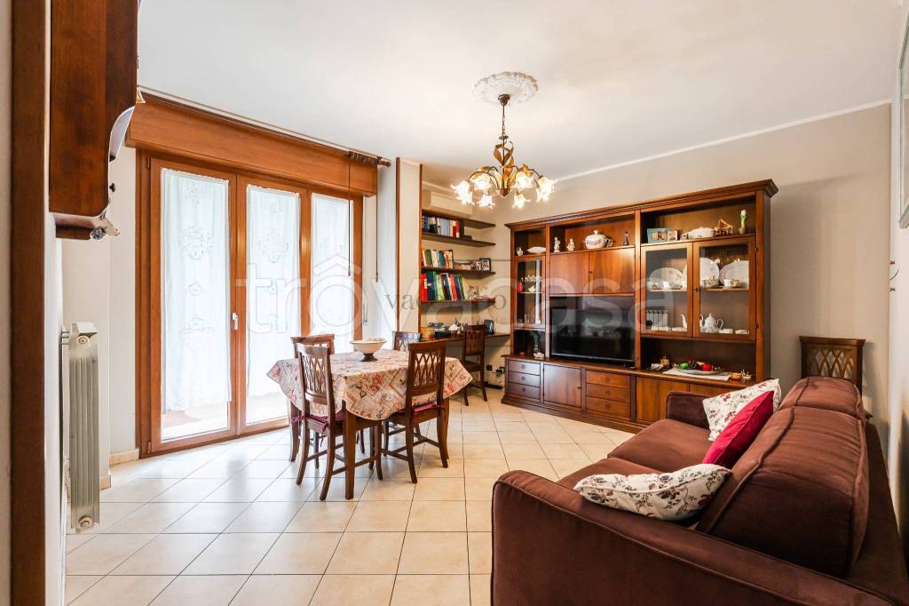 appartamento in vendita a Modena in zona San Lazzaro / Modena Est