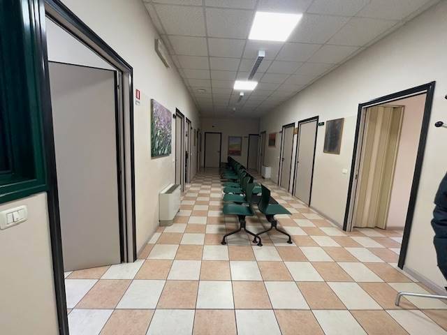 ufficio in vendita a Modena in zona San Lazzaro / Modena Est