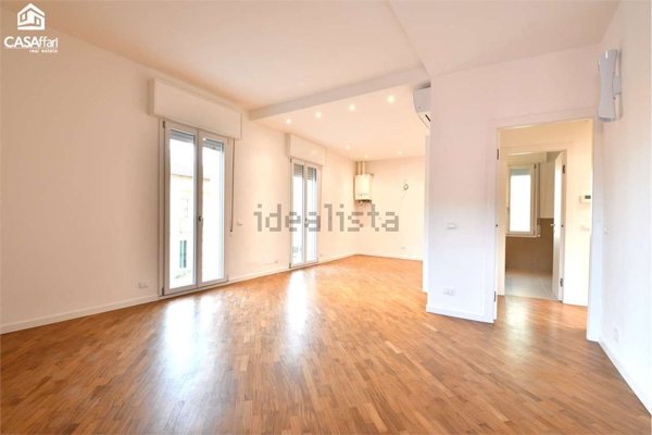 appartamento in vendita a Modena in zona Amendola