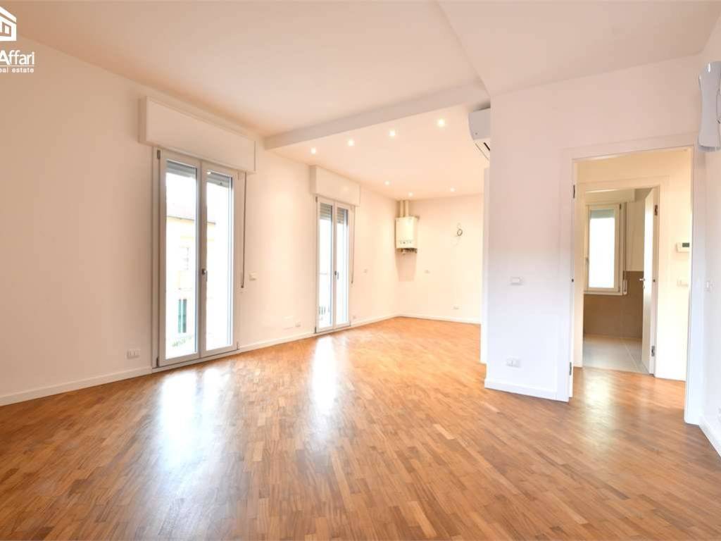 appartamento in vendita a Modena in zona Amendola