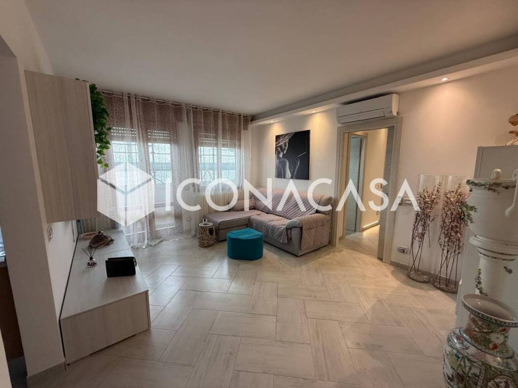 appartamento in vendita a Modena in zona Crocetta