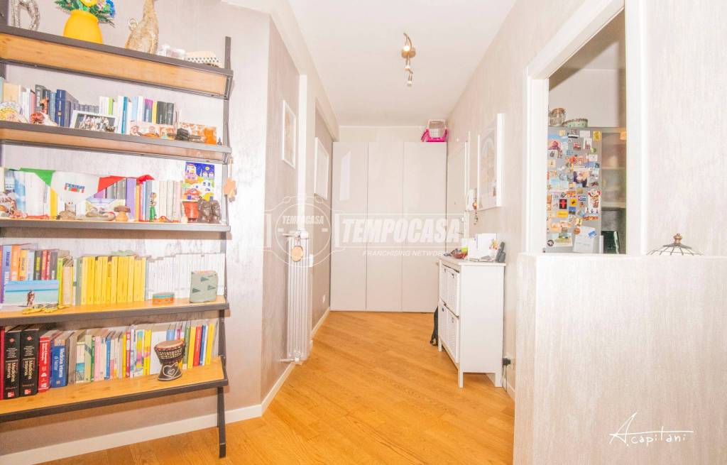 appartamento in vendita a Modena in zona Amendola