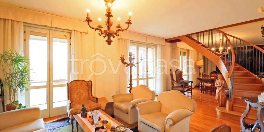 appartamento in vendita a Modena in zona Centro Storico