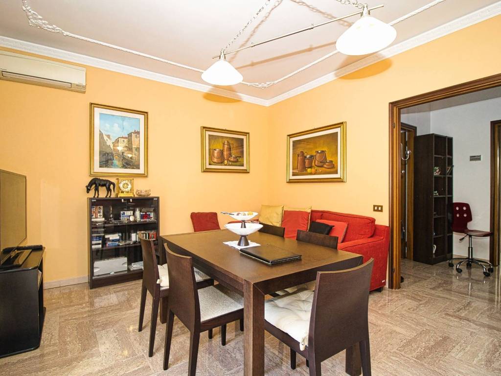 appartamento in vendita a Modena in zona Crocetta