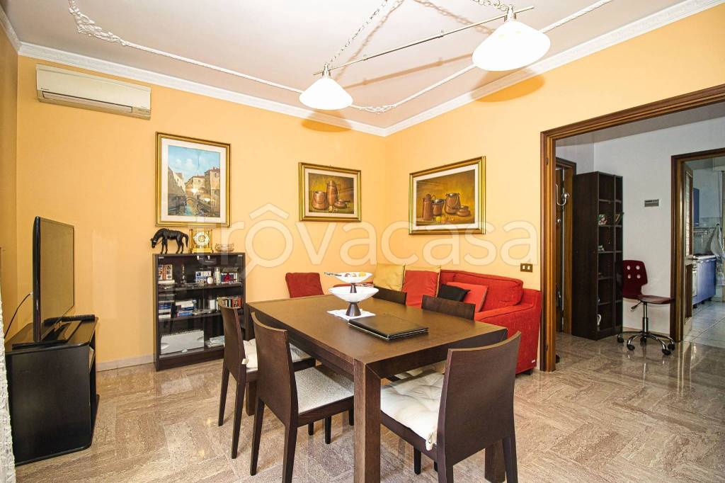 appartamento in vendita a Modena in zona Crocetta