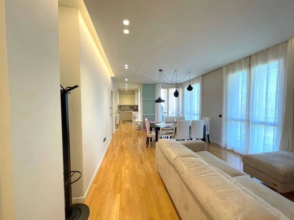 appartamento in vendita a Modena in zona Centro Storico