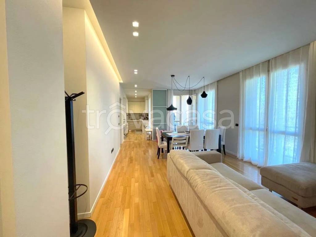 appartamento in vendita a Modena in zona Centro Storico