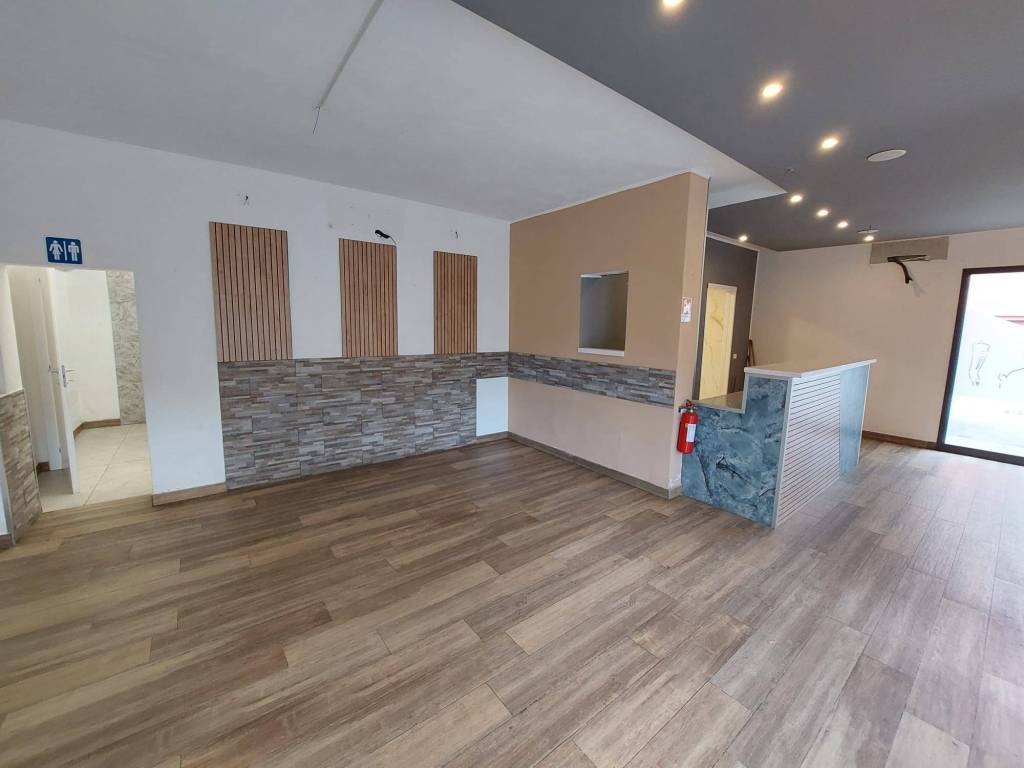 negozio in vendita a Modena in zona Baggiovara