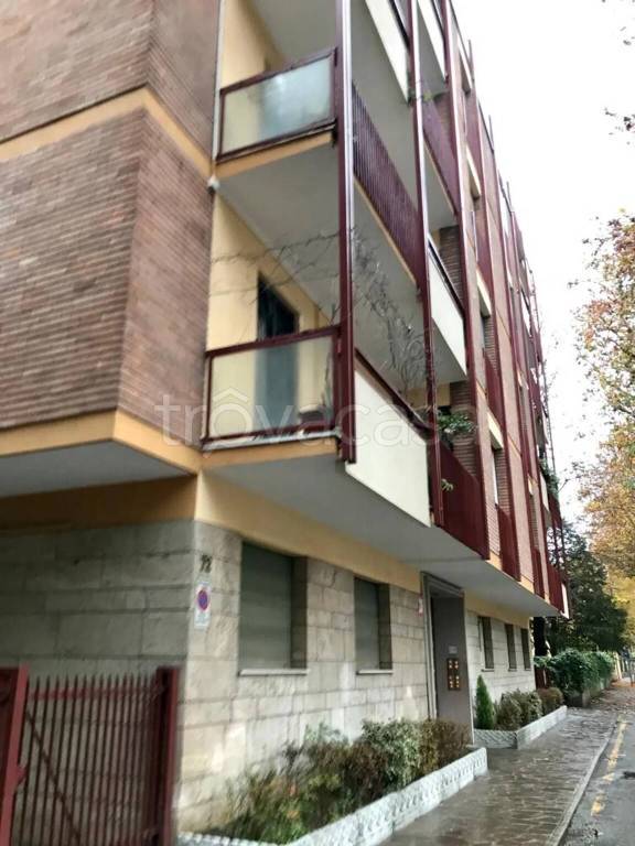 appartamento in vendita a Modena in zona Centro Storico