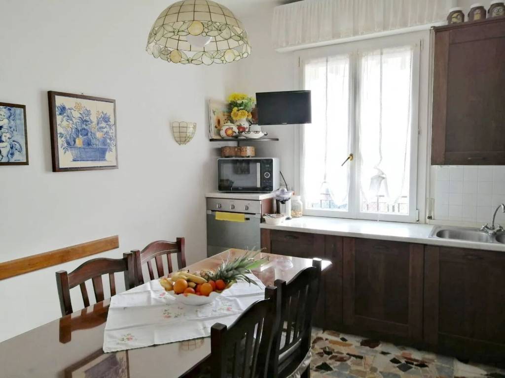 appartamento in vendita a Modena in zona Vaciglio