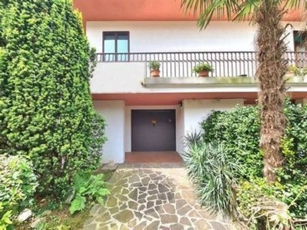 casa indipendente in vendita a Modena in zona Baggiovara