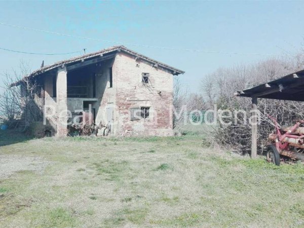 casa indipendente in vendita a Modena in zona Cognento