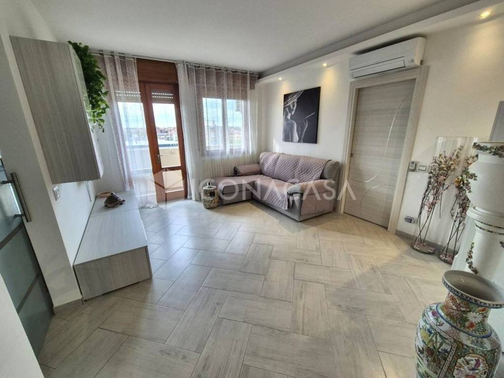 appartamento in vendita a Modena in zona Crocetta